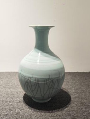 陈烈汉“哥弟情”青瓷瓶