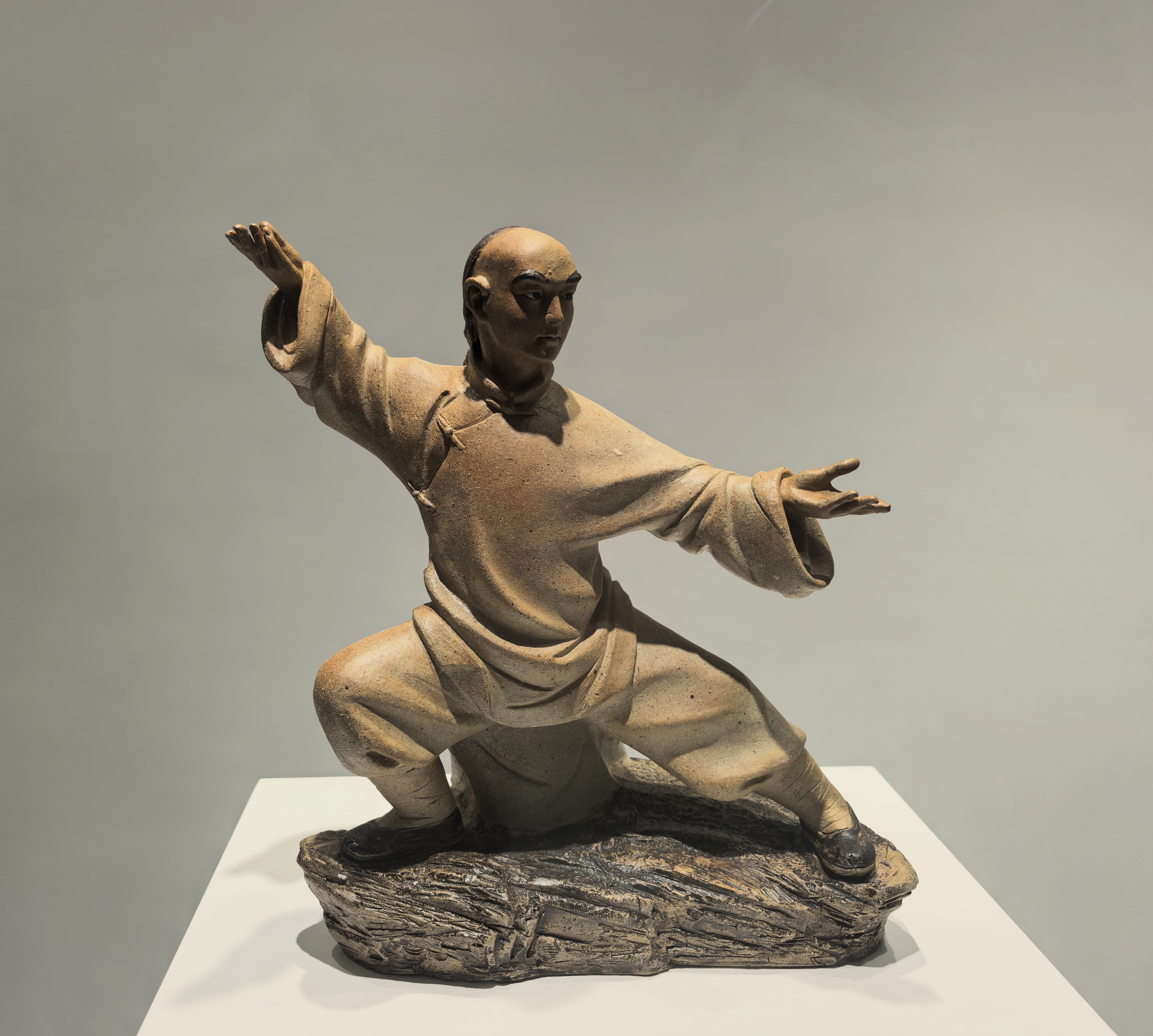 石湾陶塑《黄飞鸿》